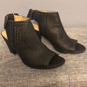 Naturalizer N5 comfort Heeled sandal size 9.5